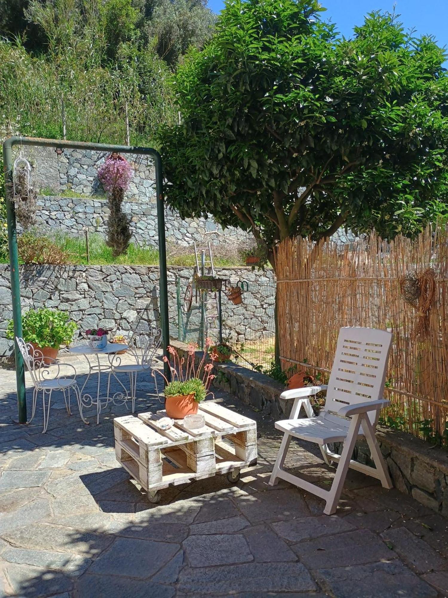 La Casa Dei Due Aranci Villa Albisola Superiore Kültér fotó